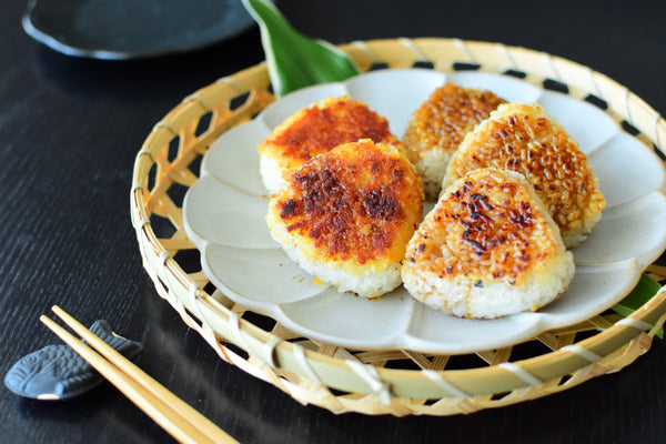 How to Make Yaki Onigiri (Japanese Grilled Rice Balls Soy Sauce & Miso Recipes)