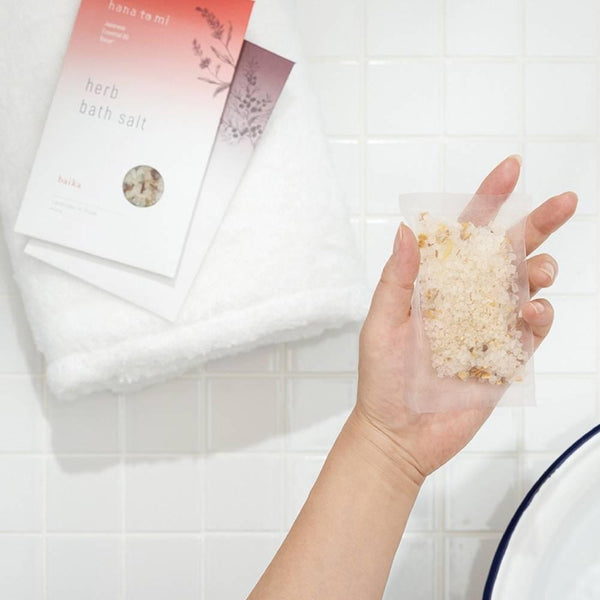 Hana To Mi Herb Bath Salt Baika Sweet Floral Lavender x Rose 40g