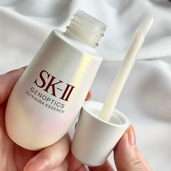 SK-II Genoptics Ultraura Essence Luxurious Face Serum 30ml