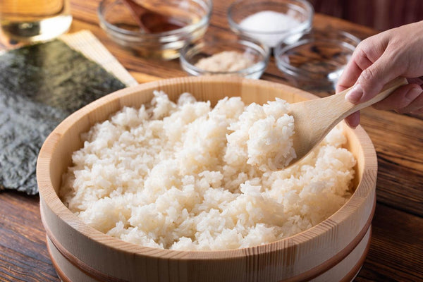 https://int.japanesetaste.com/cdn/shop/articles/how-to-make-sushi-rice-at-home.jpg?v=1685798601&width=600
