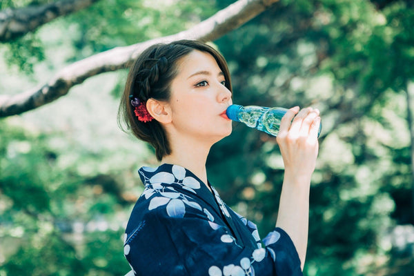 How To Open A Ramune - Tips For Enjoying This Iconic Japanese Soda Drink With A Marble!