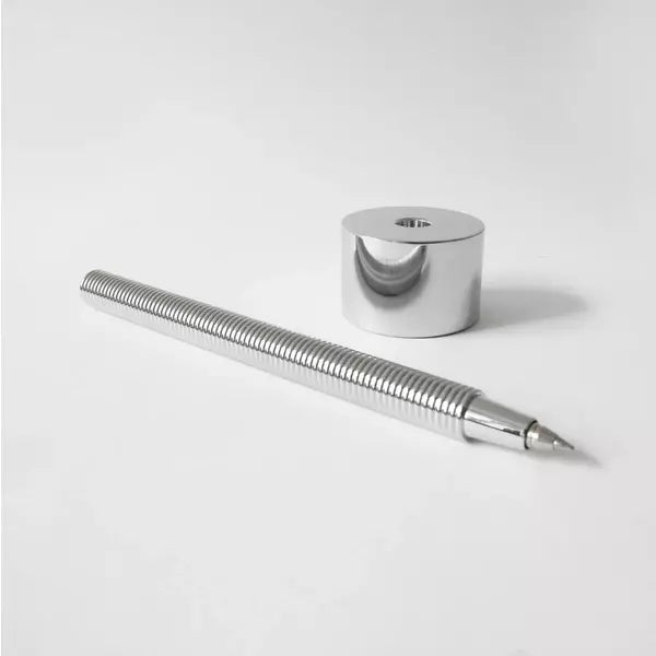 Delight-Labo-Igarashi-Takenobu-Standing-Ballpoint-Pen-Silver-1-2025-01-28T03:18:34.433Z.webp