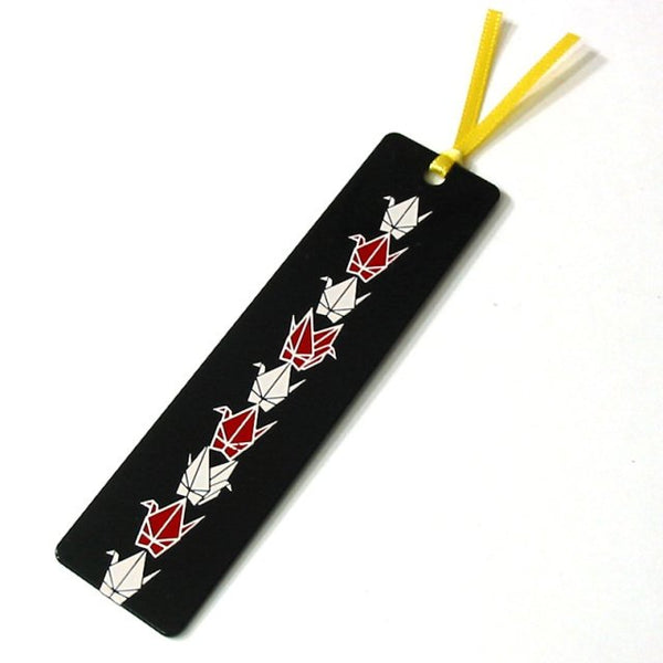 Isuke-Japanese-Bookmark-Lucky-Charm-Origami-Crane-1-2023-11-07T07:22:58.333Z.jpg