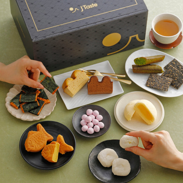 J-Taste-Premium-Curated-Japanese-Snack-Box-3-2024-05-31T14:32:36.423Z.jpg