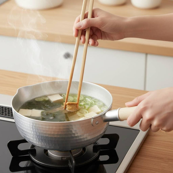 Kiya Lightweight Yukihira Pot Hammered Aluminum Saucepan 1.5L