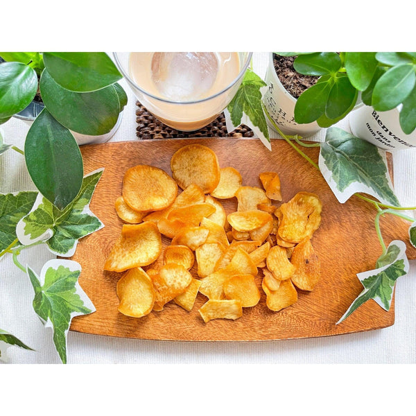 UHA Mikakuto Osatsudoki Satsumaimo Sweet Potato Chips 65g (Pack of 3)