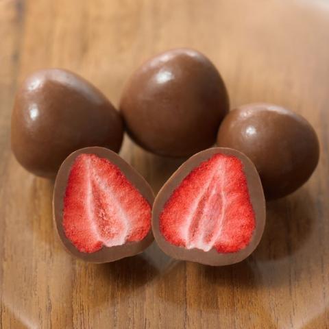 P-4-MUJI-CHOSTR-1-Muji Chocolate Covered Strawberries 50g.jpg
