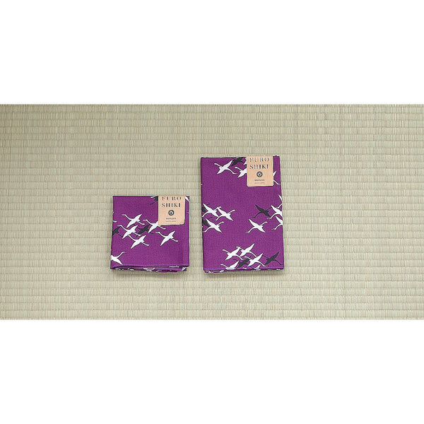 Seiran-Furoshiki-Flying-Cranes-Cotton-Wrapping-Cloth-2-2024-06-17T07:06:18.941Z.jpg
